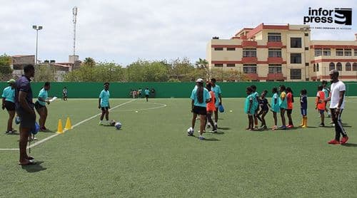 Praia: Escola Fénix Talentos promove primeira festa do futebol feminino para incentivar prática da modalidade