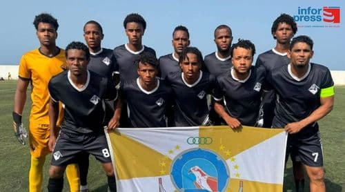 Futebol/Campeonato CV: Académica do Porto Novo vence Académico do Sal com golo "ao cair do pano" no Marcelo Leitão