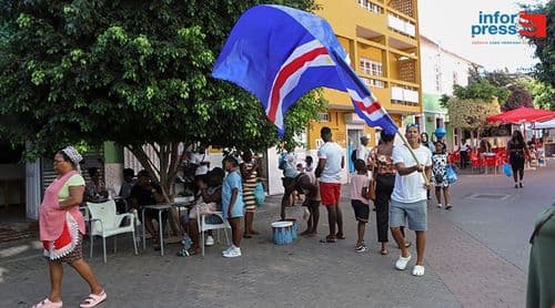 Mundial 2026/Praia: Cabo-verdianos destacam “garra” dos Tubarões Azuis após empate (2-2) com o Uruguai