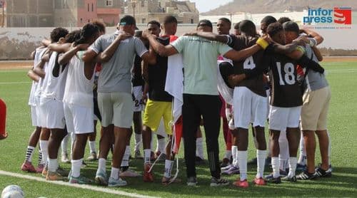 Futebol/Campeonato CV: Treinador do África Show antevê "grande jogo" com Académica do Porto Novo