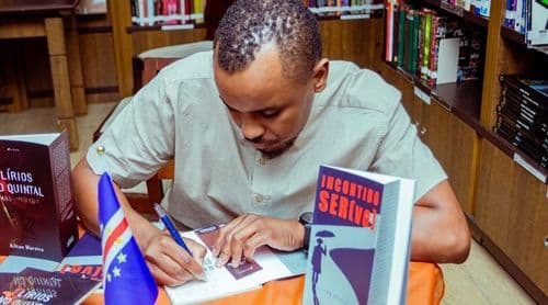 Poeta Ailton Moreira regressa a Cabo Verde para lançamento de três livros