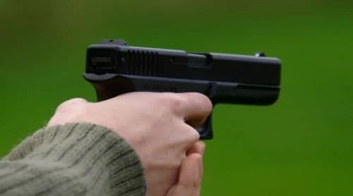 Sobe para oito o número de mortos em ataque com arma de fogo a escola na Tailândia