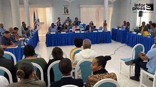 Assembleia Municipal do Sal: Bancadas apresentam leituras divergentes sobre o estado do concelho