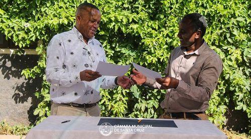 Santa Cruz: Edilidade transfere gestão da unidade de produção de gelo para associação dos pescadores