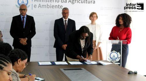 Cabo Verde assina acordo de financiamento de 7 milhões de euros com EXIMBANK para irrigação agrícola
