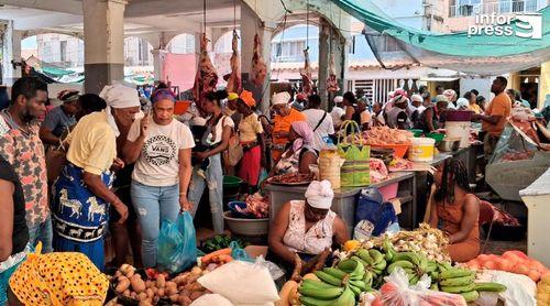 Assomada: Vendedeiras queixam-se de fracas vendas apesar de grande movimentação na véspera da Páscoa