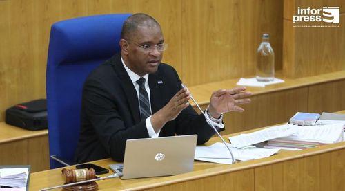 Parlamento: Presidente da Assembleia Nacional pede para se evitar a banalização dos votos de pesar