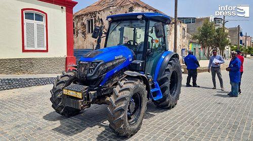 Boa Vista: Autarquia reforça agricultura com novo trator orçado em sete mil contos para apoiar produtores