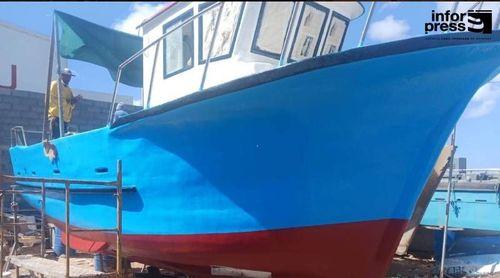 Santa Catarina: Ribeira da Barca ganha embarcação de pesca semi-industrial para reforçar cantinas escolares