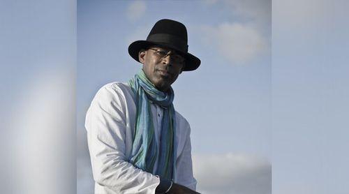 São Vicente: Galeria Zero Point Art recebe concerto com Bau, Carla Lima e Ivan Moreira