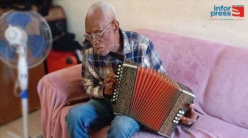 Bitori Nha Bibinha quer gravar um CD de mornas e coladeiras