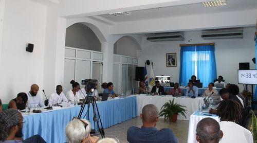 Boa Vista: Assembleia Municipal aprova por unanimidade Plano de Acesso à Energia Sustentável e Acção Climática