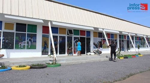 Side Image 1