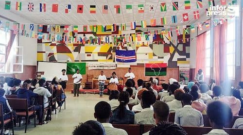 Mais de 200 alunos do Liceu Domingos Ramos participaram de uma conversa aberta sob o tema “Geopolíticas Pan-Africanismo”