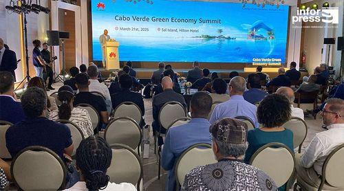 Cabo Verde com “estratégias ambiciosas” e “metas claras” para a transição energética - ministro