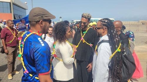 Porto Novo/São João: Milhares de pessoas encheram antigo estádio municipal para o concerto dos Calema