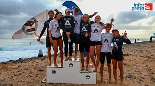 Wing-Foil: Norte-americano Cash Berzoulla e espanhola Suardiaz Total vencem circuito mundial de Ponta Preta