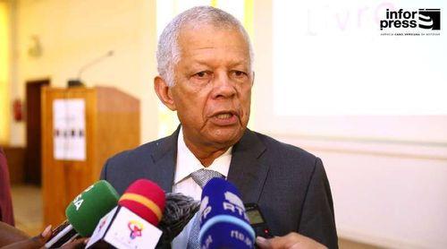 Independência/50 Anos: Carlos Veiga evoca “orgulho cabo-verdiano” e apela à continuidade do progresso