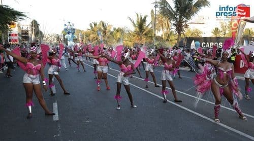 Carnaval/Praia: Desfile oficial arranca às 16:00 na Avenida Cidade de Lisboa