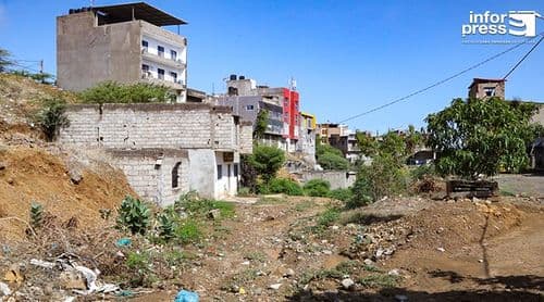 Câmara Municipal da Praia inicia limpeza de ribeiras e valas para antecipar época das chuvas