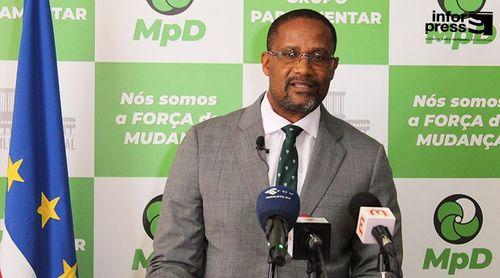 MpD enaltece "passo gigantesco" no SNS com primeiro transplante renal e pede fim aos ataques ao sector