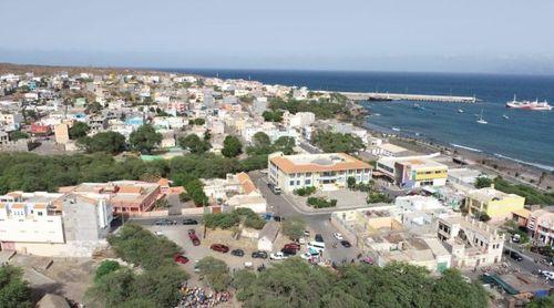 Porto Novo: Dia da África assinalado com encontro de trabalho entre edilidade e comunidade africana residente