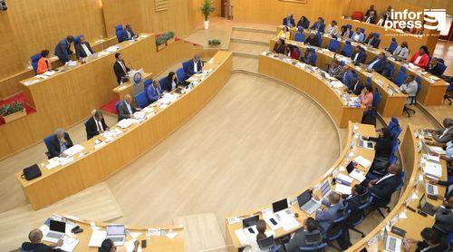 Parlamento aprova por unanimidade voto de pesar pelo falecimento de "Dona Nitinha"