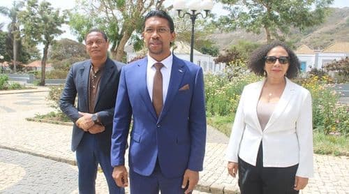 Brava: Ministro Clóvis Silva faz balanço positivo da visita e reafirma compromisso com sectores da justiça e comunicação social