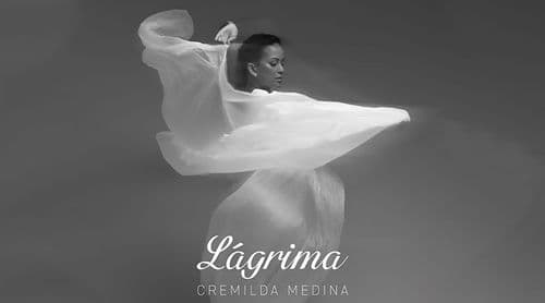 Cremilda Medina apresenta “Lágrima” em série de ‘showcases’ intimistas em Portugal