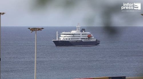 Surto em Cruzeiro: Navio Hondius segue para Tenerife após cumprimento de protocolos sanitários