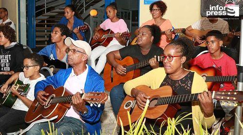Porto Novo: Escola municipal almeja espaço mais amplo e adquirir mais instrumentos musicais para melhorar funcionamento 