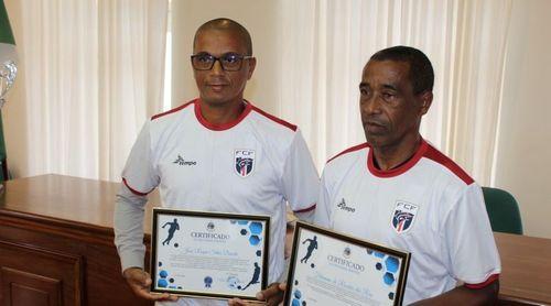 São Nicolau: Câmara da Ribeira Brava homenageia Zé Roque e Doca pelo contributo ao futebol cabo-verdiano