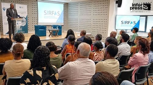 Ministro reafirma compromisso do Governo com Serviço Nacional de Saúde gratuito