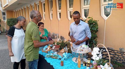 Produtor santantonense expõe na Câmara da Praia e critica dificuldade no escoamento entre ilhas