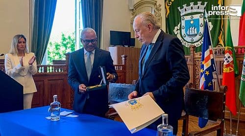 Portugal: Le Président de la République reçoit les Clés d'Honneur de la ville de Figueira da Foz