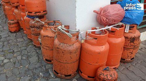 Ribeira Grande: Escassez de gás provoca longas filas para “desespero" da população que aguarda há duas semanas