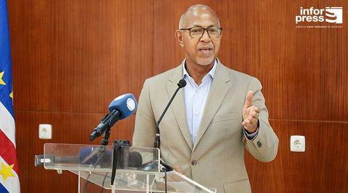 Parlamento: Primeira sessão plenária deste mês arranca com debate com ministro da Administração Pública