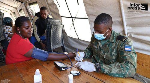 Forças Armadas leva saúde gratuita à população no seu 59.º aniversário através de uma feira (c/áudio)