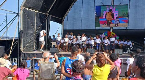 Câmara da Praia reforça compromisso com direitos da criança em festival infantil