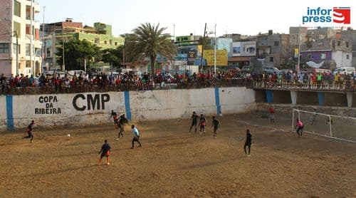 Futebol/Praia: Rabenta da Achadinha sagra-se bicampeã da “Copa Ribera”