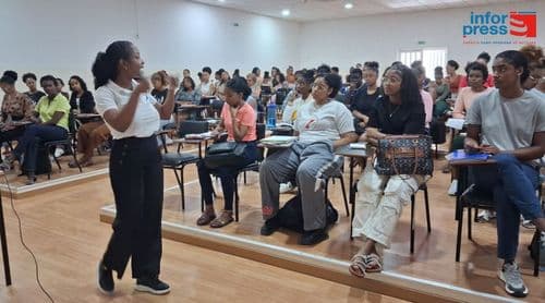 São Vicente: Especialista defende formação académica para reforçar combate à mutilação genital feminina