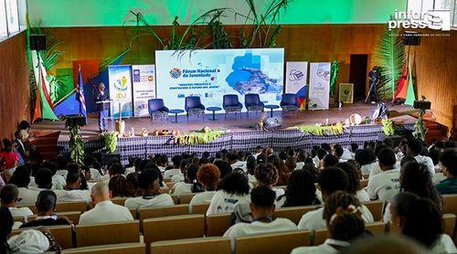 FNJ 2025: Primeiro-ministro reitera medidas para a juventude nas áreas de ensino, emprego e habitação 