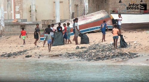 Boa Vista: Fundação Tartaruga encerra sexta edição do curso de natação capacitando 104 crianças