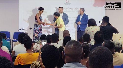 Banco de sangue do HAN quer chegar aos 100% de doadores voluntários e manter o stock estável o ano todo- directora