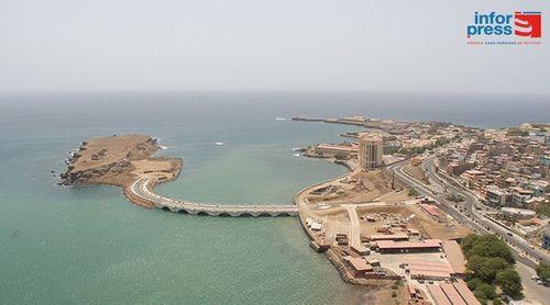 Governo toma posse dos bens do projecto de investimento Macau Legend na praia da Gamboa