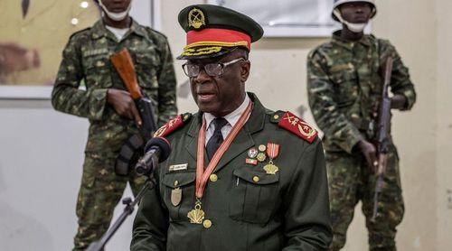 Guiné-Bissau: General Horta Inta-A empossado Presidente de transição