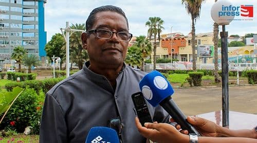 Sindicato ameaça avançar para greve na câmara da Praia devido a atraso na implementação do PCFR