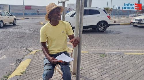 Funcionário reformado da Assembleia Nacional volta a entrar em greve de fome em protesto por atraso salarial