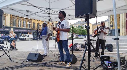 Músicos cabo-verdianos satisfeitos com apresentações em França