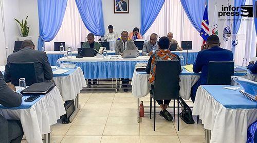 Praia: Presidente da câmara municipal diz que fundo de financiamento municipal não cobre salários